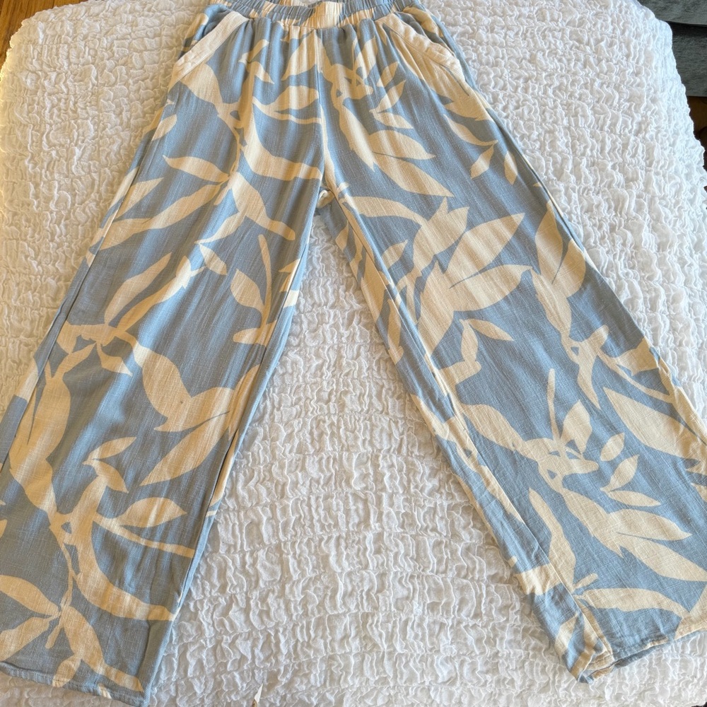 Sienna Sky Two Piece Set Blue Cream Wide Leg Pants Crop Tank Medium - Picture 5 of 9